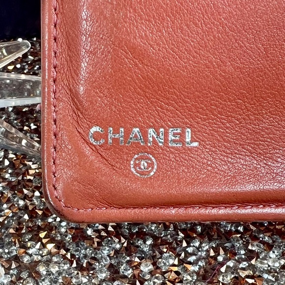 Chanel Coral Diamond Quilted Patent Leather CC Continental Wallet - Picture 7 of 11